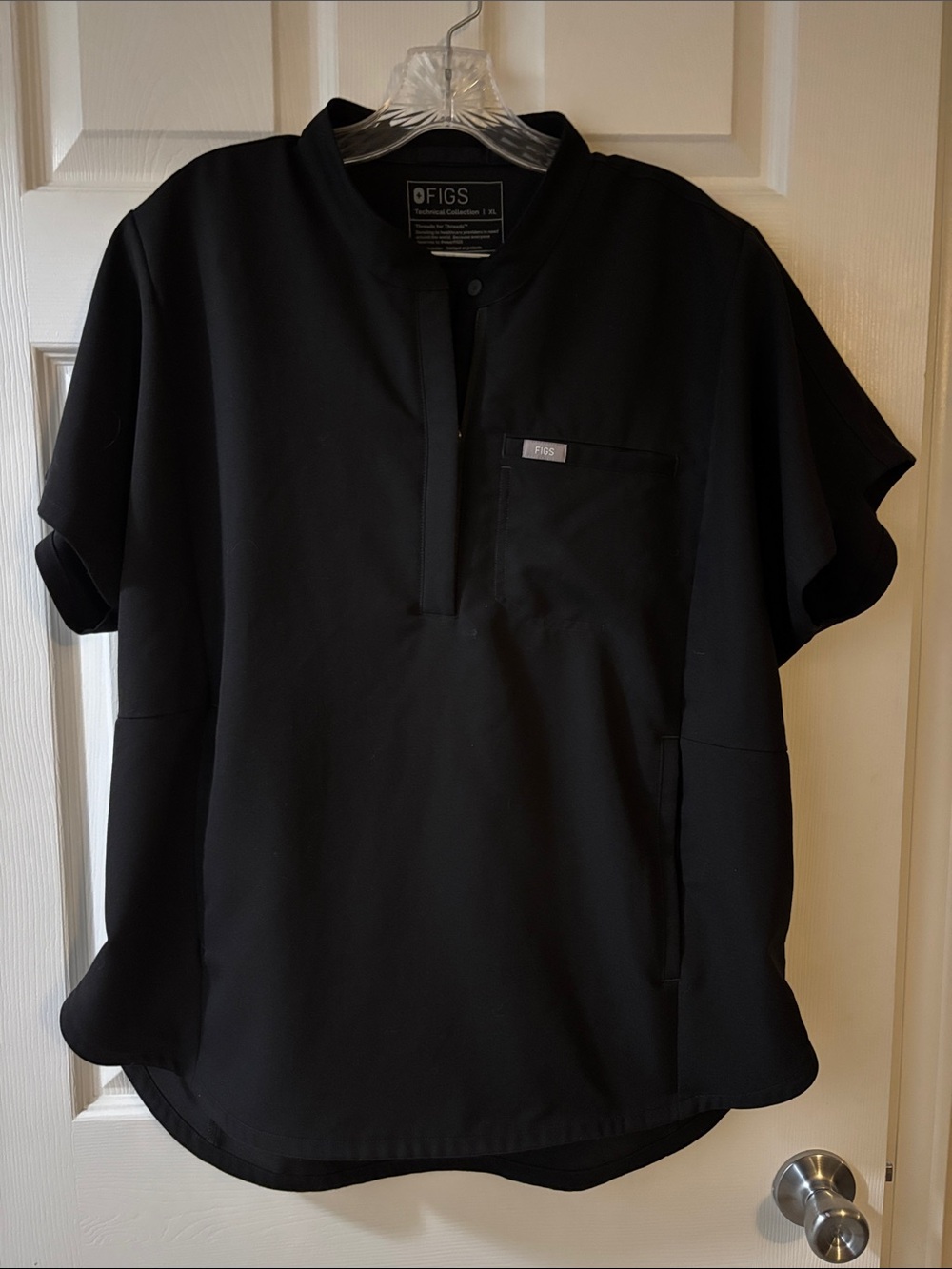 FIGS Montex scrub top